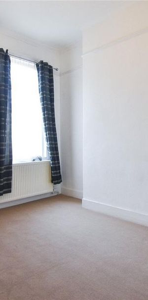 Parking to rent - Photo 1