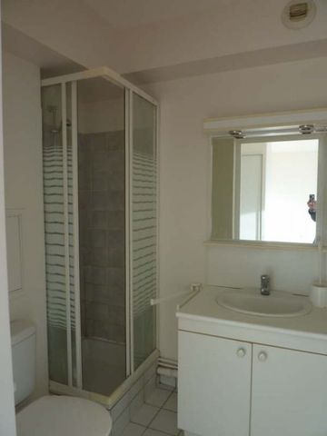 Location Appartement 1 pièce 29m² BOIS GUILLAUME 76230 - Photo 3