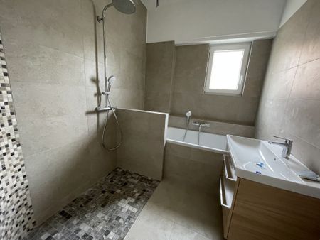 Location Appartement 6 pièces 186m² STRASBOURG 67000 - Photo 4