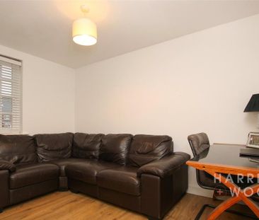 2 bedroom apartment to rent - Photo 3
