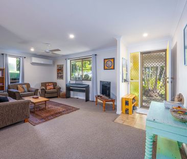8 Narrogal Court, Ocean Shores - Photo 1