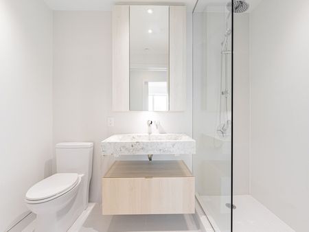 For Lease - 11 Yorkville Avenue Unit# 2411, Toronto, Ontario - Photo 3
