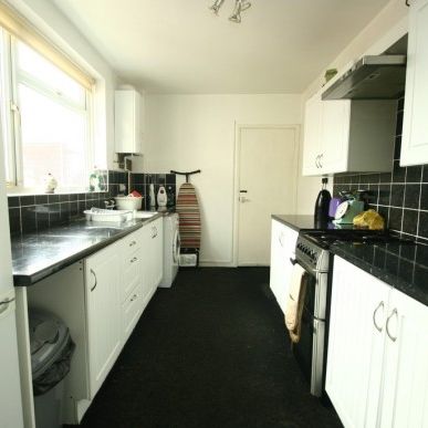 4 Bed - Simonside Terrace, Heaton, Ne6 - Photo 1