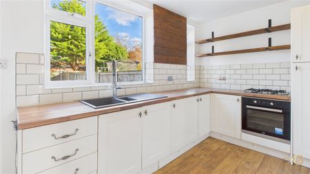 2 Bedroom Semi-detached - Photo 4