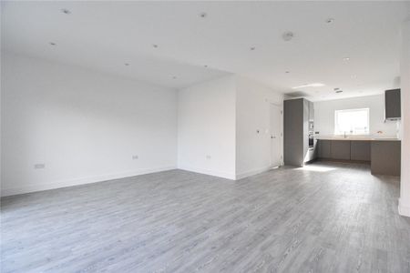 Well presented 3 bedroom detached house situated at the prestigious Marleigh development located to the east of the City. Allocated parking space with EV charging point. Unfurnished. - Photo 2