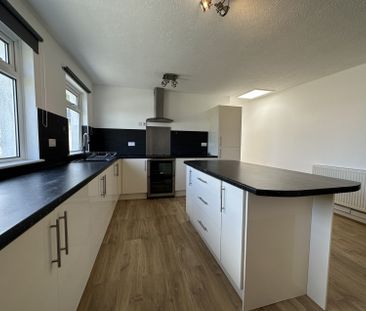 Dunstan Close, Penryn - Photo 6