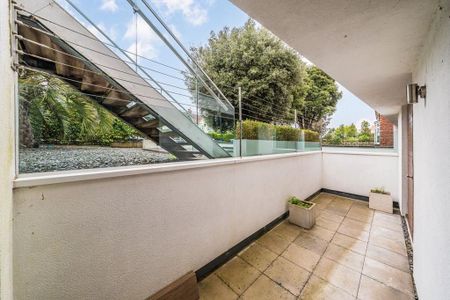 3 bedroom flat to rent - Photo 5