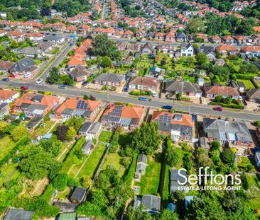 3 bedroom semi-detached bungalow to rent - Photo 2