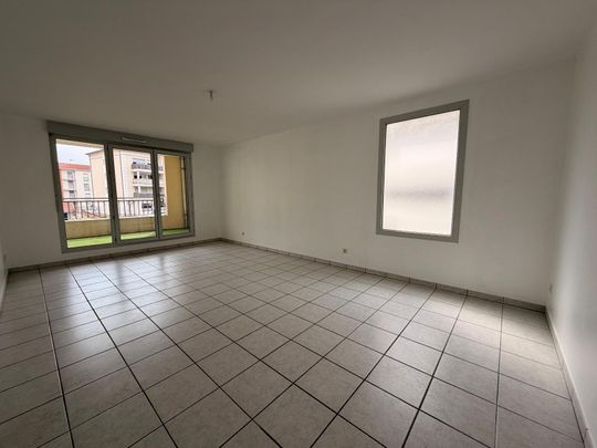 Location Appartement 3 pièces 88m² MEYZIEU 69330 - Photo 1
