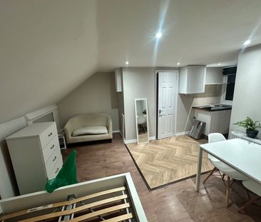Bedsit, Umfreville Road, N4 - Photo 6