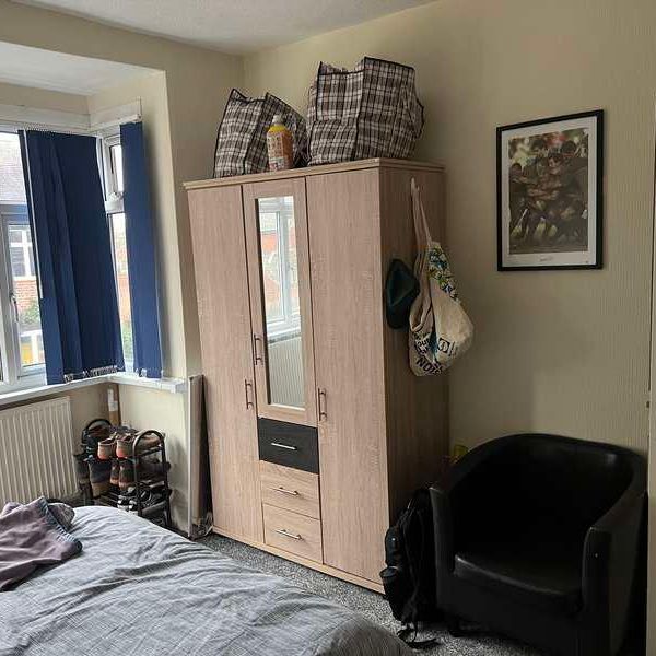 Bedroom Student House (arnesby Road) - Lenton, NG7 - Photo 1