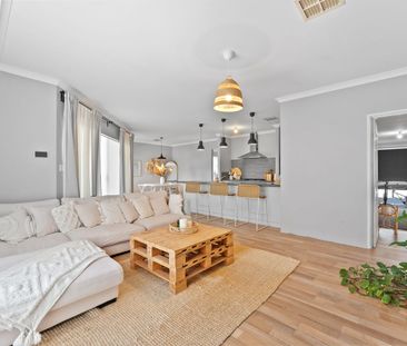 26 Firebrand Grove, Baldivis - A stunning family home - Photo 1