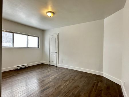 5800 Chemin Upper Lachine, #105 - Photo 3