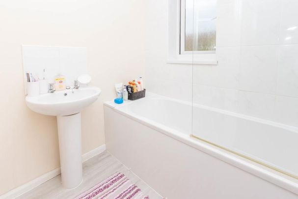 3 bedroom terraced house to rent - Photo 1