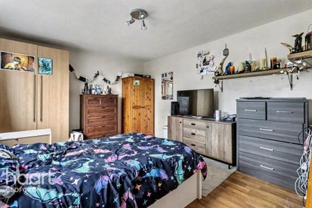 3 bedroom terraced house to rent - Photo 2