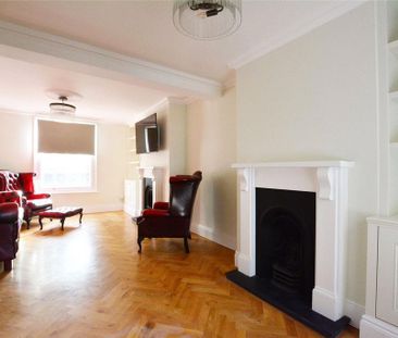 3 bedroom end of terrace house to rent - Photo 4