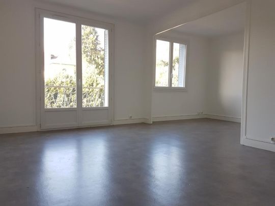 Location Appartement 3 pièces 66m² CHAMBERY 73000 - Photo 1