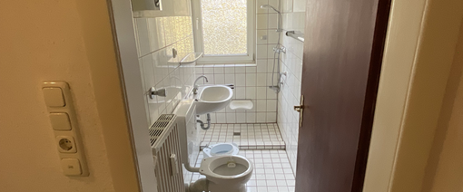 wir renovieren für Sie! kleine 4-Zimmer-Wohnung in Mönchengladbach Mülfort - Photo 1