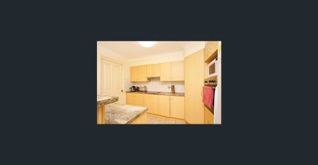 Family Home Located in Quiet Street - Photo 4