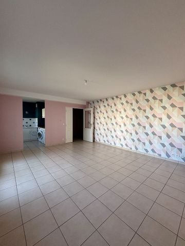 T3 au 1er étage avec terrasse - Photo 2