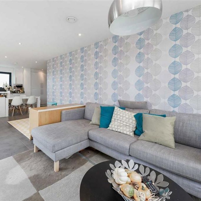 3 bedroom flat to rent - Photo 1