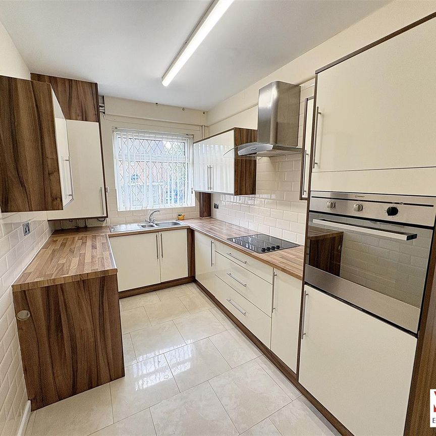 London Close, Wigan, WN5 0QQ - Photo 1