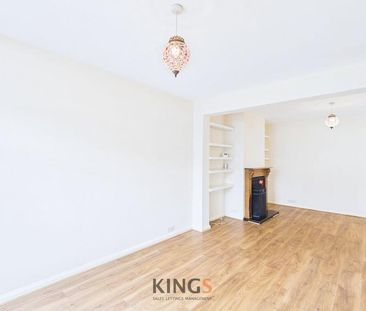 3 bedroom semi-detached house to rent - Photo 5