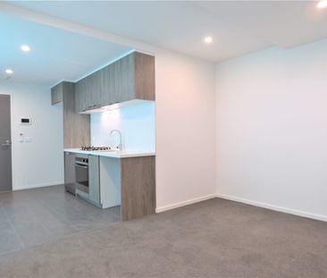 One Bedroom apartment with Carpark & courtyard - Photo 3