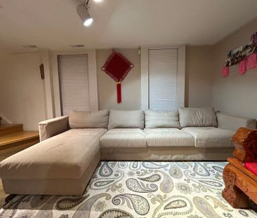 For Lease - 336 Hollyberry Trail, Toronto, Ontario - Photo 3