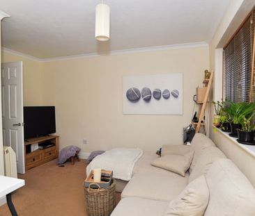 Copse Road, Haslemere - 1 bedroomProperty for lettings - Seymours - Photo 6