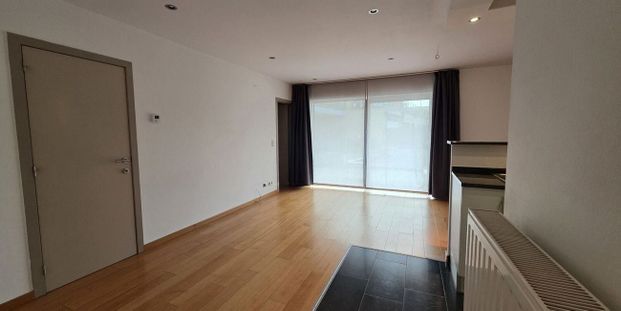 Appartement te huur in Diepenbeek voor € 800 met 1 slaapkamer - Photo 1