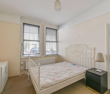 2 bedroom maisonette to rent - Photo 2