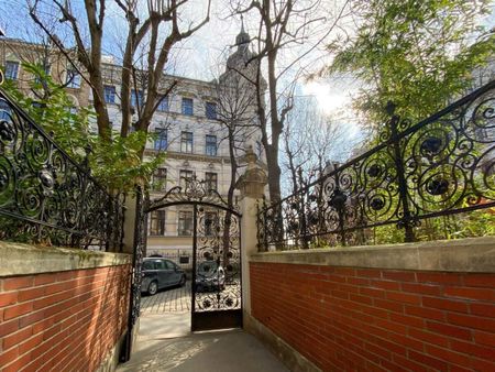 MARGARETENHOF: Traumhafte 3-Zimmer-DG-Wohnung mit Terrasse zu mieten in 1050 Wien - Photo 3