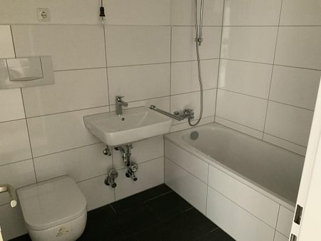 Für Singles oder Pärchen ! Geräumige 2-Zimmer-Wohnung mit Balkon in Wickrath-Mitte - Photo 4