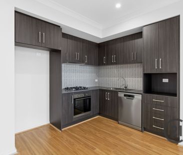 Brand New 3 Bedroom Townhouse - Photo 5