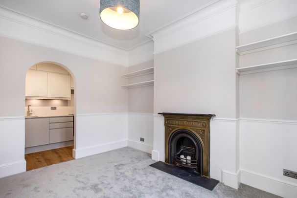 Cromford Road, Putney, SW18 1PA - Photo 1