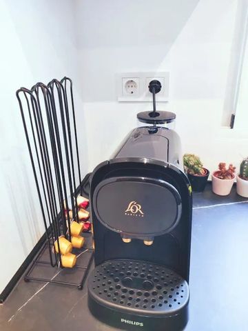 Carrer de lArquitecte Alfaro, Valencia, Valencian Community 46011 - Photo 2