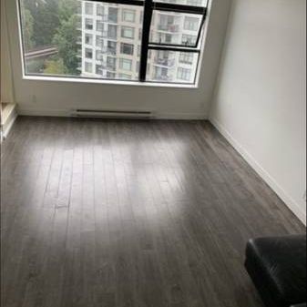 AMAZING 1 BED VANCOUVER RENTAL - Walk to Skytrain!! - Photo 3