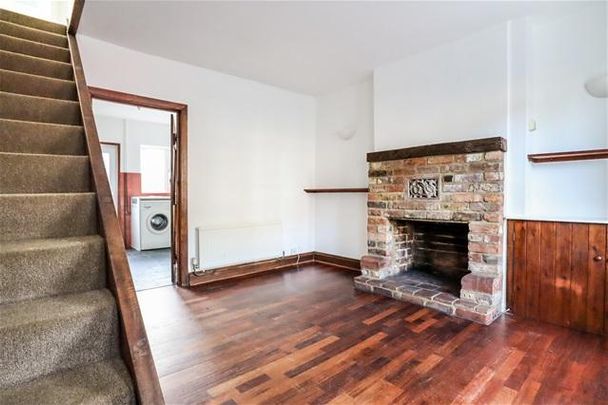 2 bedroom terraced house to rent - Photo 1