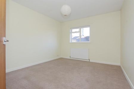 4 bedroom detached house to rent - Photo 4