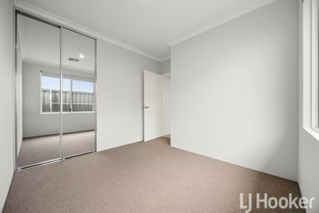 Contemporary Comfort Just Moments from the Coast - Photo 5