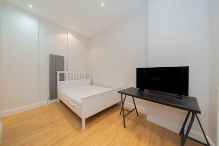 Normand Road, West Kensington, W14 - Photo 3