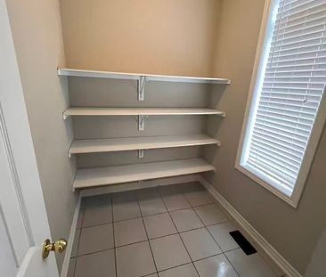 For Lease - 1137 Quick Street, Newmarket, Ontario - Photo 2