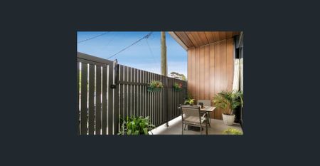 Two bedroom apartment with parking - fridge and washing machine included - Photo 2