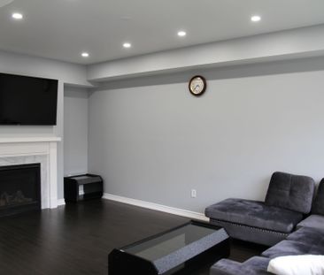 For Lease - 31 Swordfish Drive, Whitby, Ontario - Photo 3