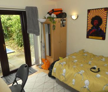 5 bedroom semi-detached house to rent - Photo 3