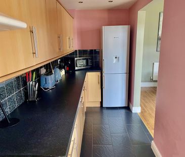 3 bedroom terraced house to rent - Photo 5