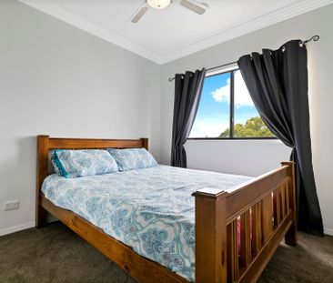 Picnic Point – Three Bedroom Penthouse with Private Roof Top Garden! - Photo 3