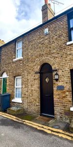 Flint Cottages, Mill Row, Birchington, CT7 9TS, Kent - Photo 4