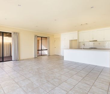 Well-Presented 3 Bedroom Family Home in Popular Westside Location - Photo 3